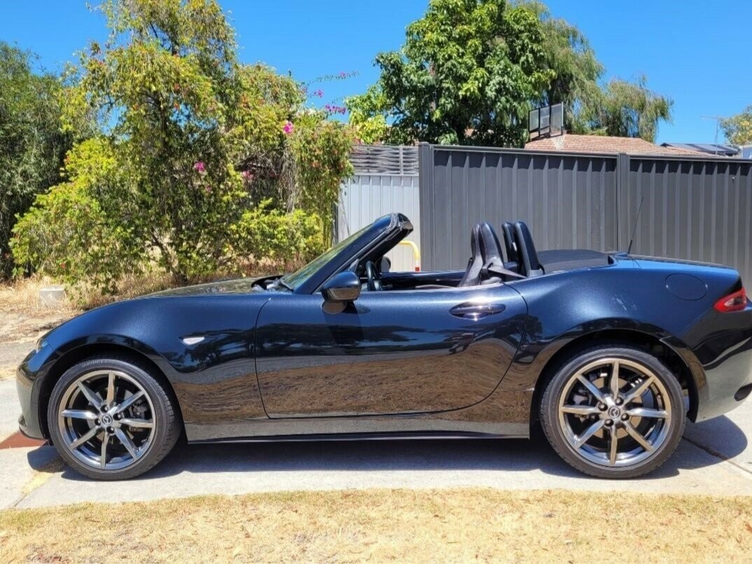 Mazda Mx-5 image 1
