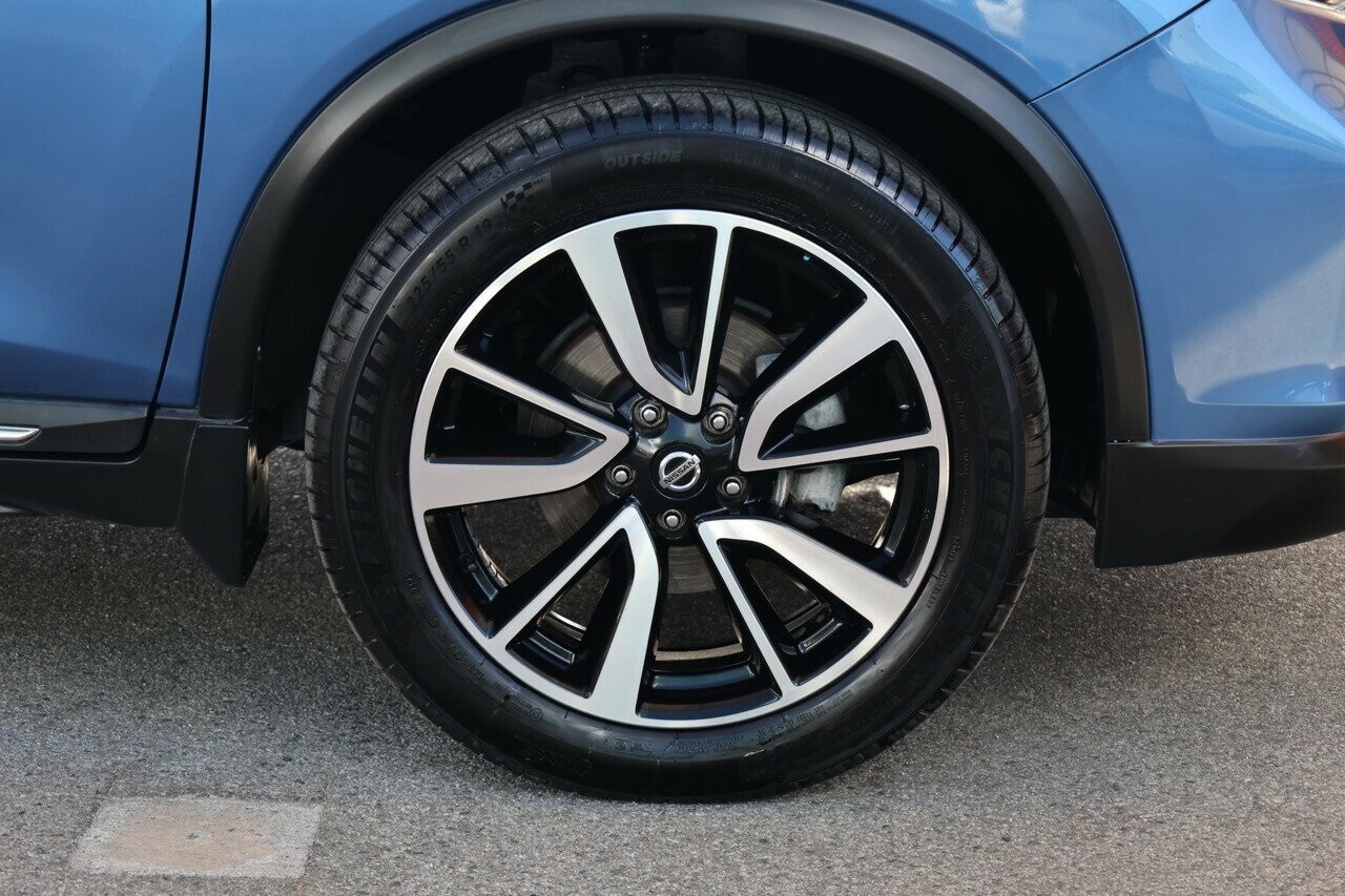 Nissan X-trail image 2