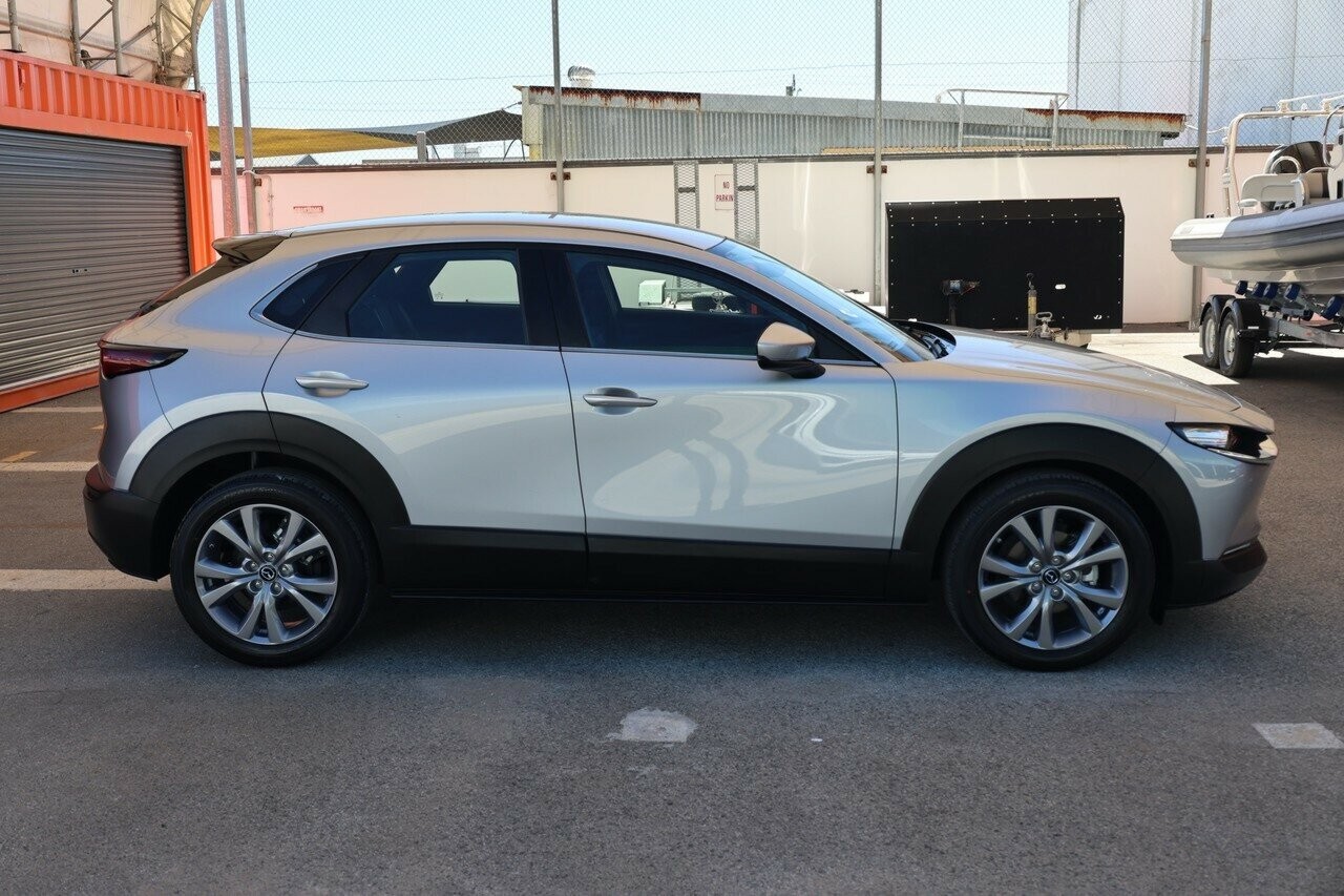 Mazda Cx-30 image 3