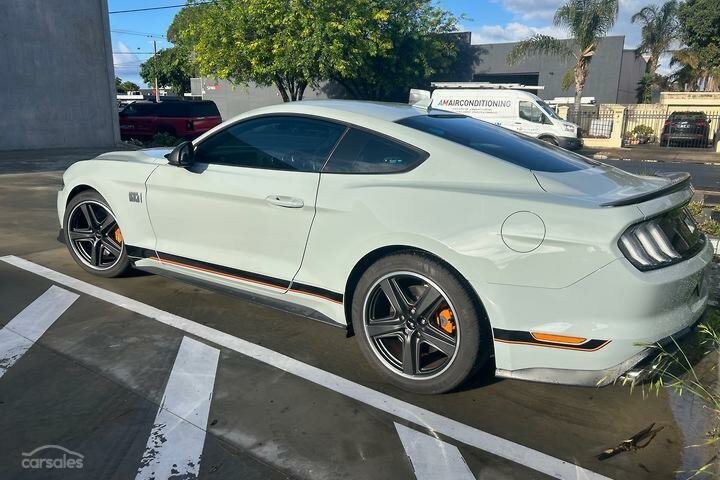 Ford Mustang image 4