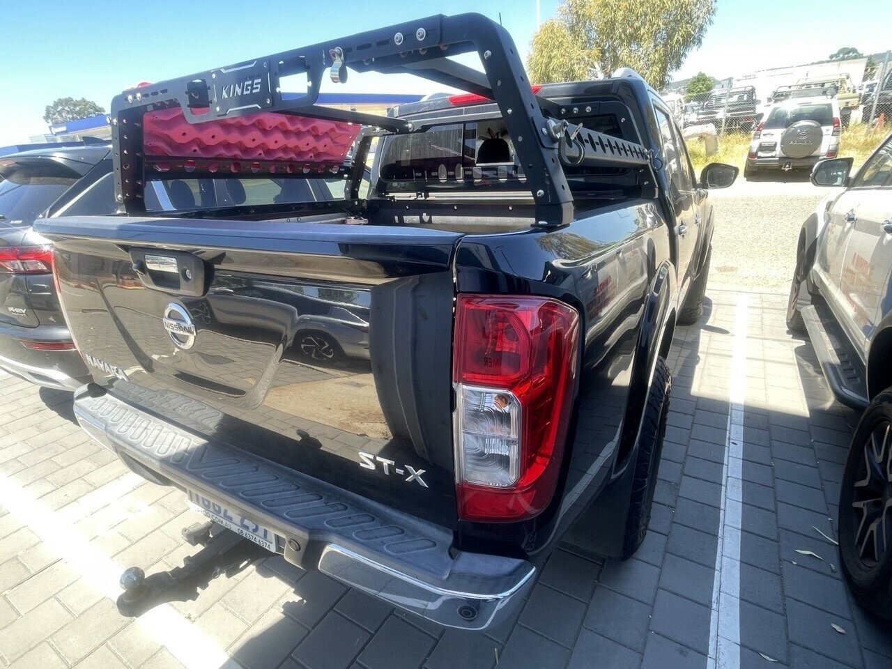 Nissan Navara image 2