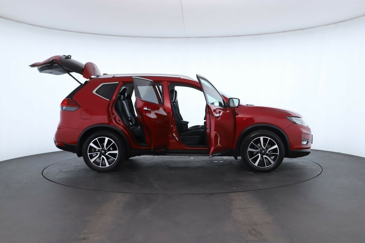 Nissan X-trail image 2