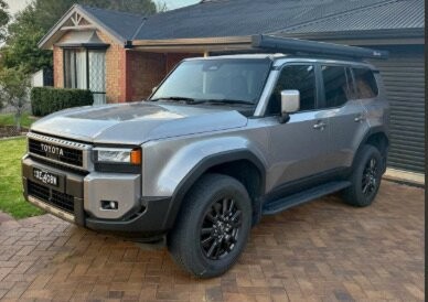 Toyota Landcruiser Prado image 1