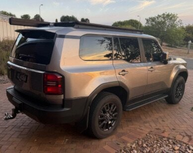 Toyota Landcruiser Prado image 3