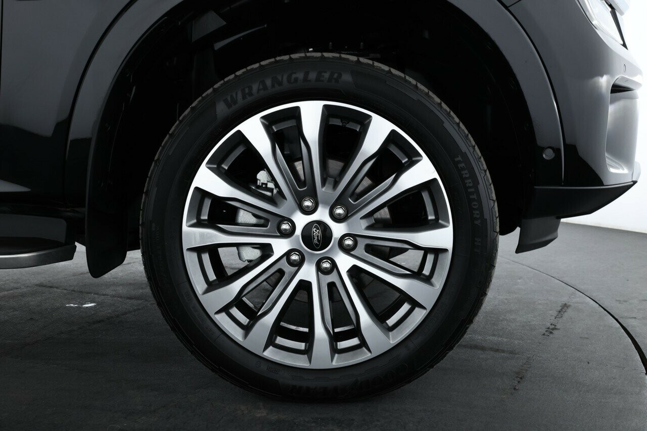 Ford Everest image 4