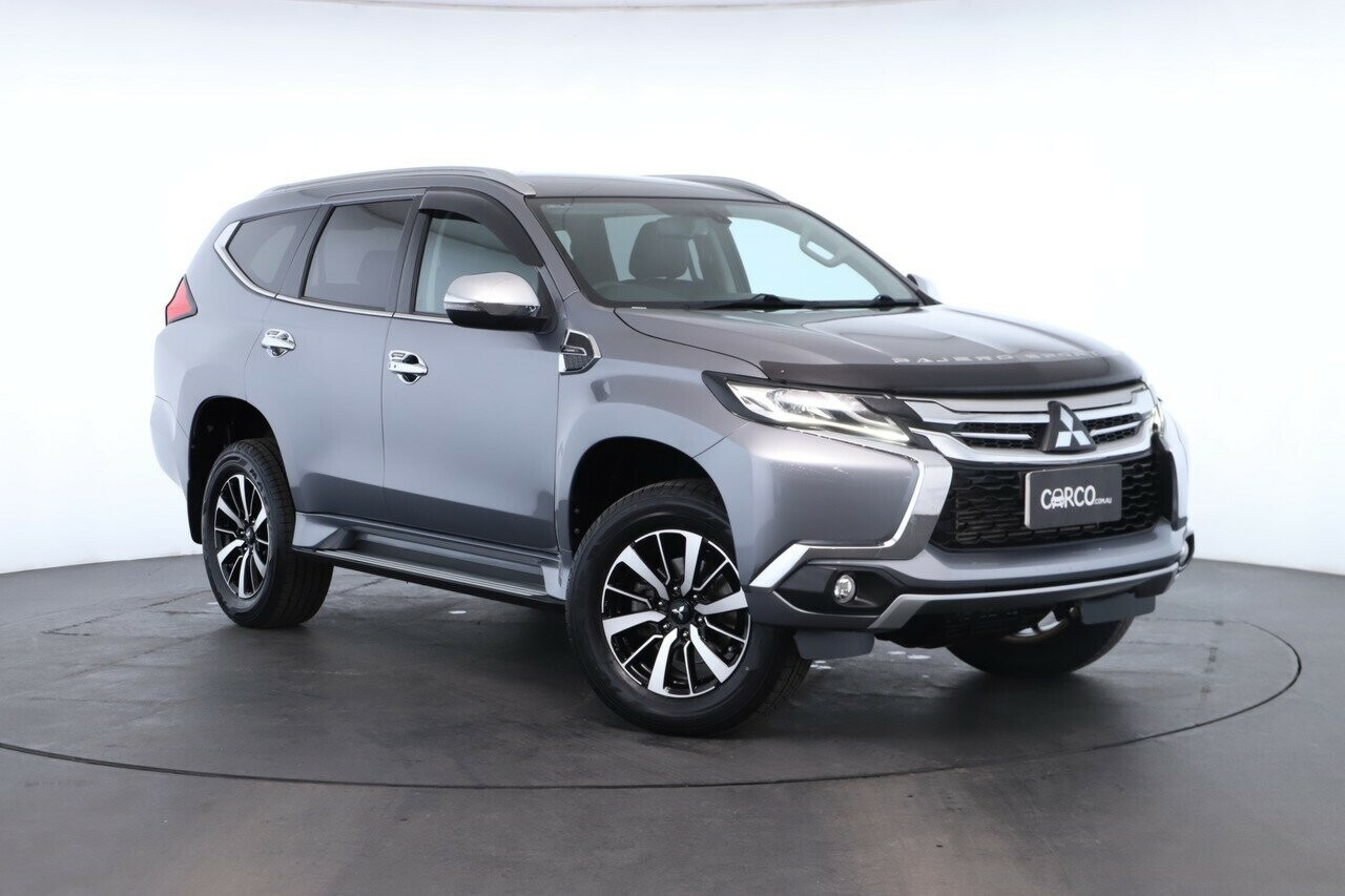 Mitsubishi Pajero Sport image 1