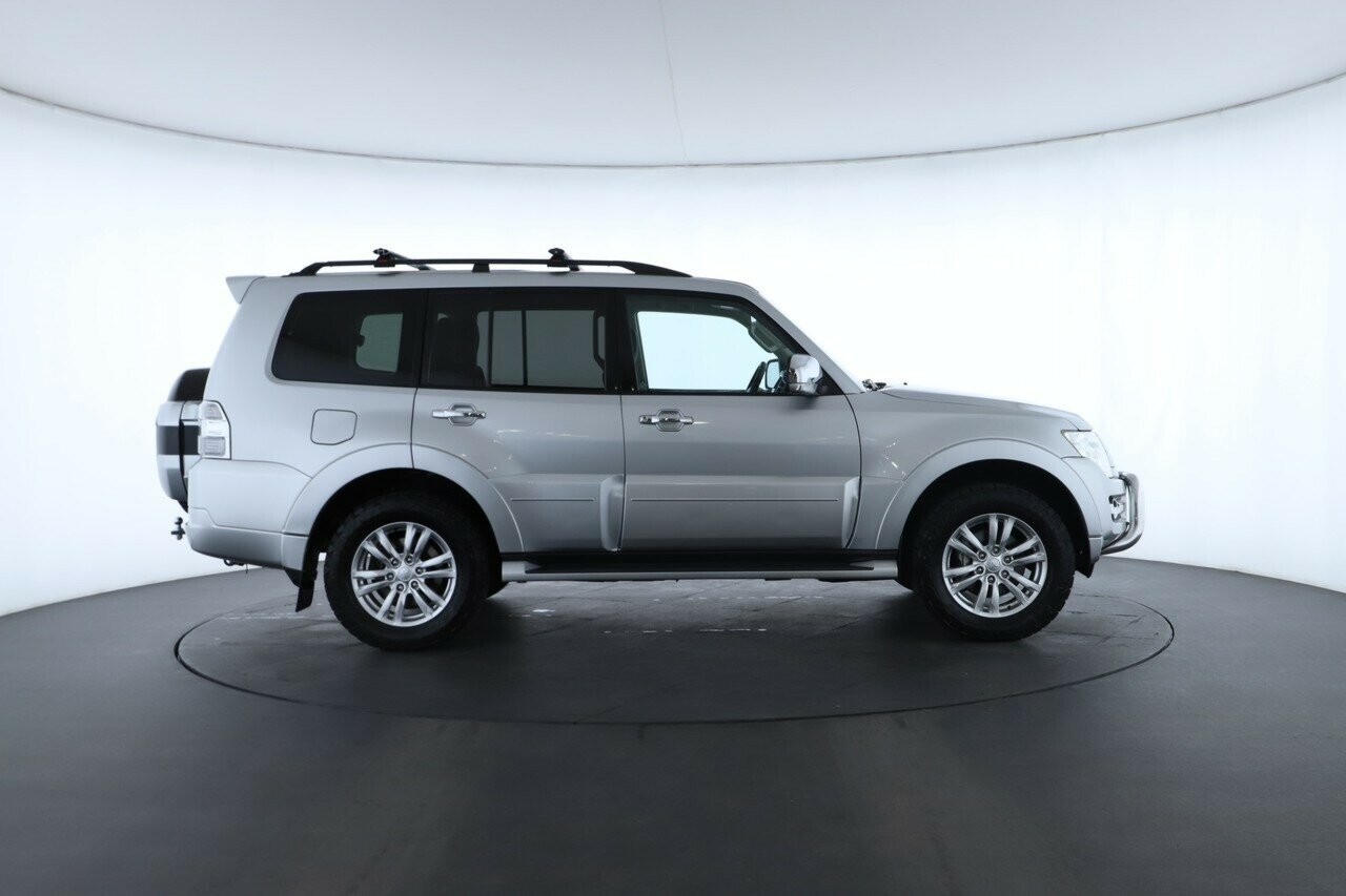 Mitsubishi Pajero image 3