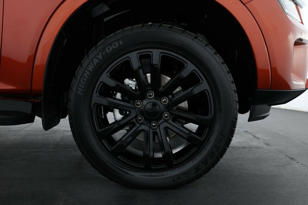 Ford Everest image 4