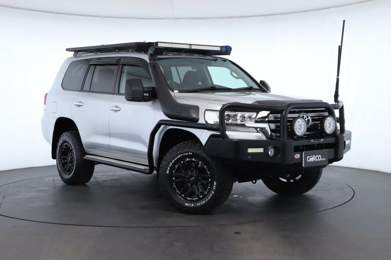 Toyota Landcruiser image 2