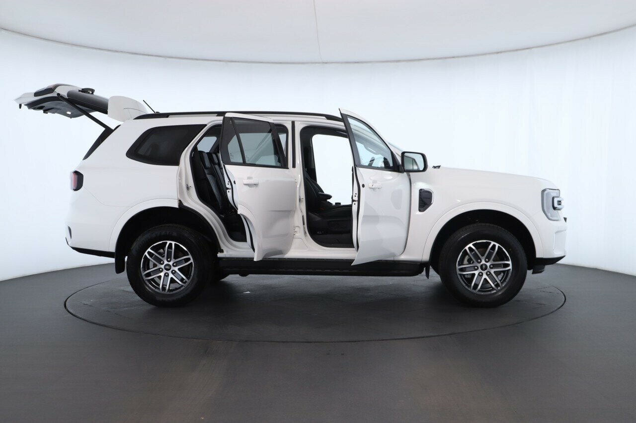 Ford Everest image 2