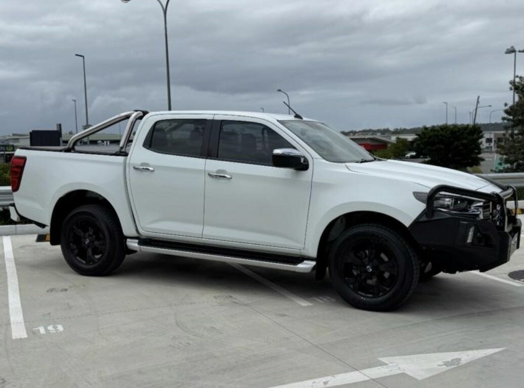 Mazda Bt-50 image 2