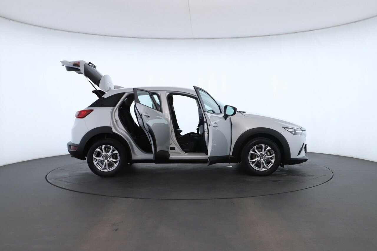 Mazda Cx-3 image 2