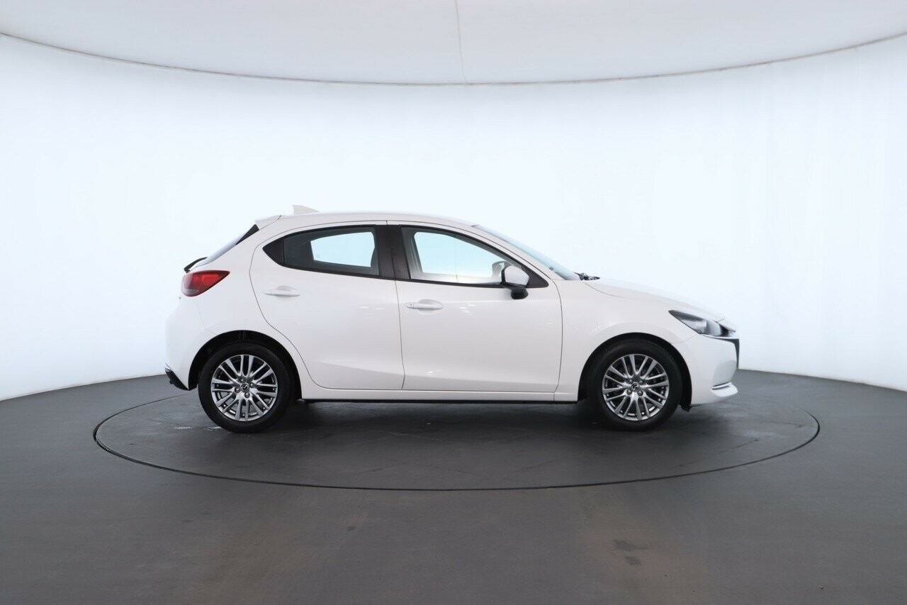 Mazda 2 image 3