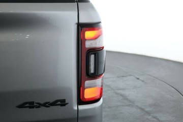 https://vehicle-cdn.autoleague.cloud/32409_61036705_16.jpg