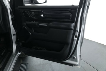 https://vehicle-cdn.autoleague.cloud/32409_61036705_19.jpg