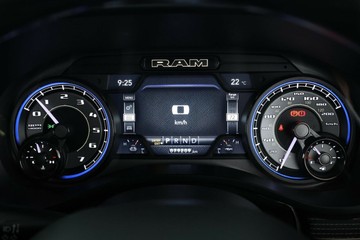 https://vehicle-cdn.autoleague.cloud/32409_61036705_23.jpg