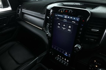 https://vehicle-cdn.autoleague.cloud/32409_61036705_24.jpg
