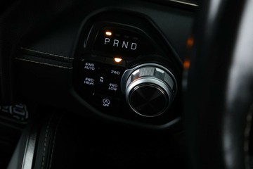 https://vehicle-cdn.autoleague.cloud/32409_61036705_28.jpg