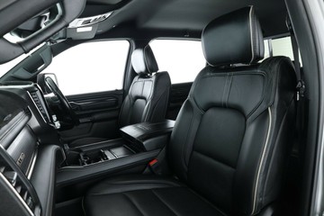 https://vehicle-cdn.autoleague.cloud/32409_61036705_33.jpg