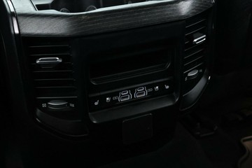 https://vehicle-cdn.autoleague.cloud/32409_61036705_36.jpg