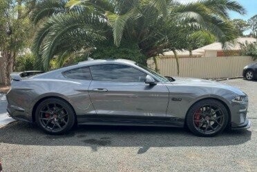 Ford Mustang image 1