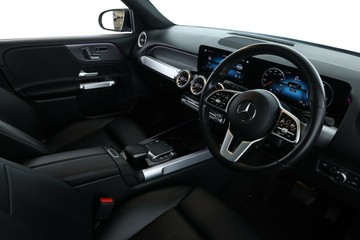 https://vehicle-cdn.autoleague.cloud/32409_61036850_22.jpg