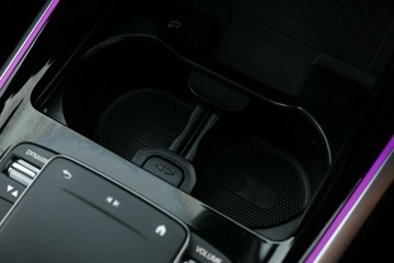 https://vehicle-cdn.autoleague.cloud/32409_61036850_32.jpg