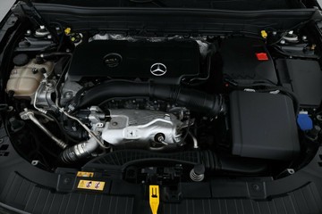 https://vehicle-cdn.autoleague.cloud/32409_61036850_8.jpg