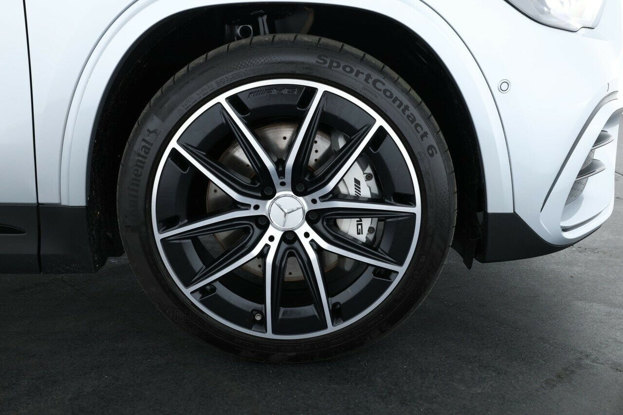 Mercedes Benz Gla-class image 4