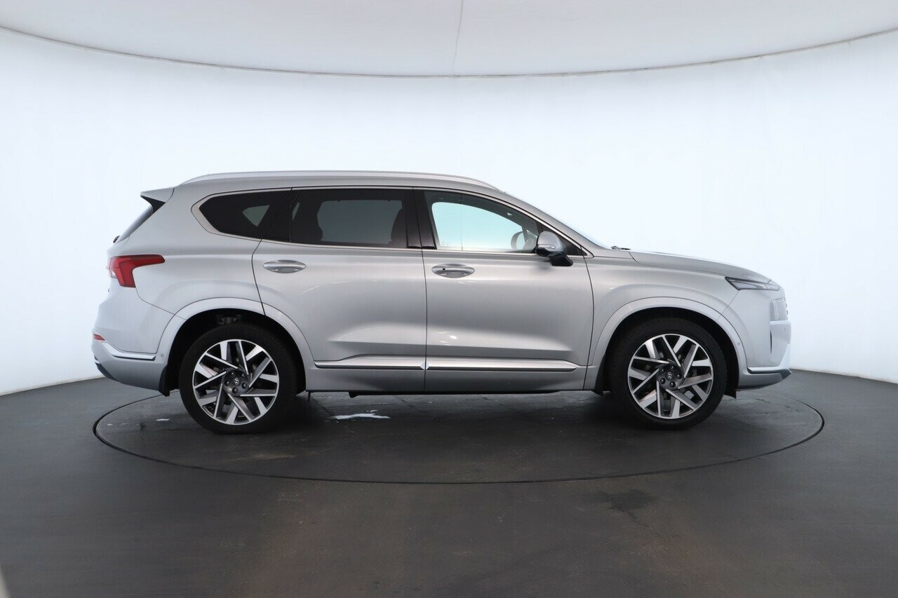 Hyundai Santa Fe image 2