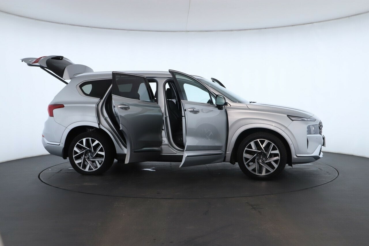 Hyundai Santa Fe image 3