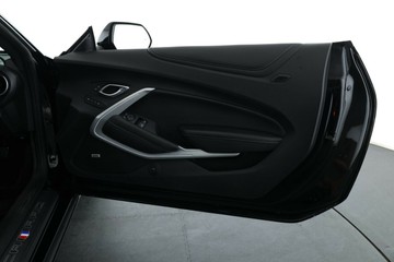 https://vehicle-cdn.autoleague.cloud/32409_61037130_19.jpg