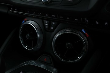 https://vehicle-cdn.autoleague.cloud/32409_61037130_26.jpg