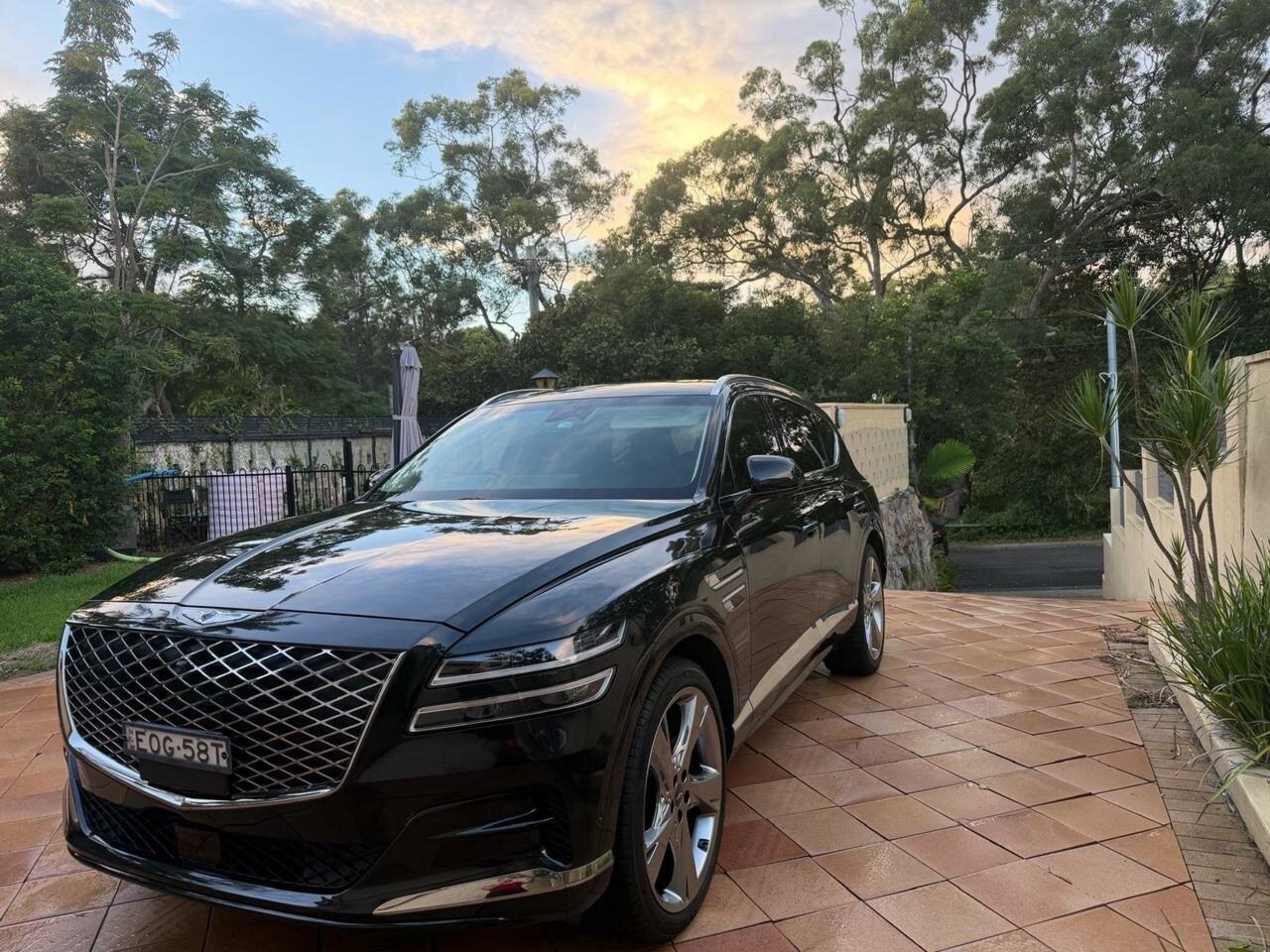 Genesis Gv80 image 1