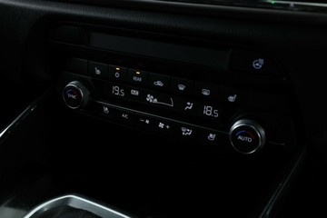 https://vehicle-cdn.autoleague.cloud/32409_61037159_29.jpg