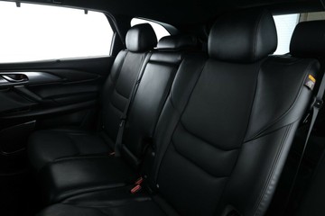 https://vehicle-cdn.autoleague.cloud/32409_61037159_36.jpg