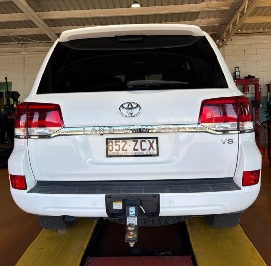 Toyota Landcruiser image 2