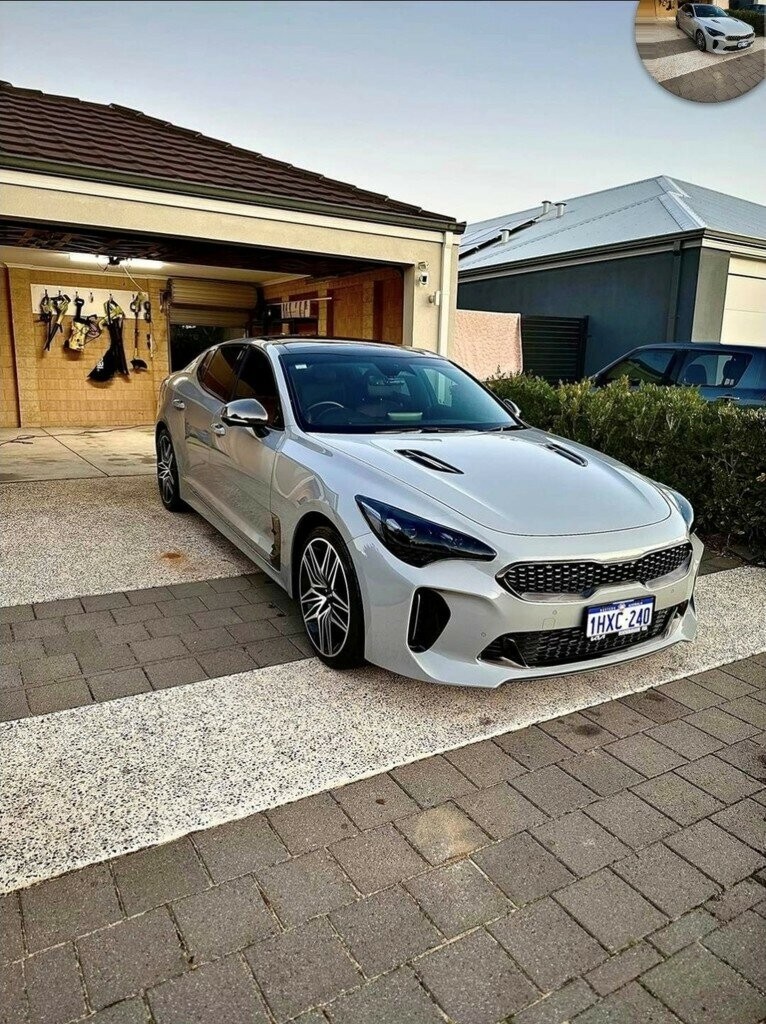 Kia Stinger image 2