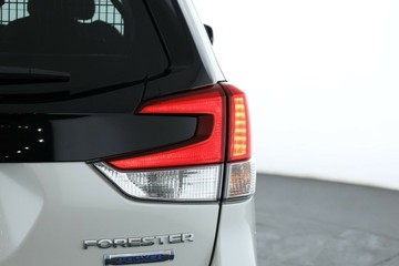 https://vehicle-cdn.autoleague.cloud/32409_61037274_15.jpg