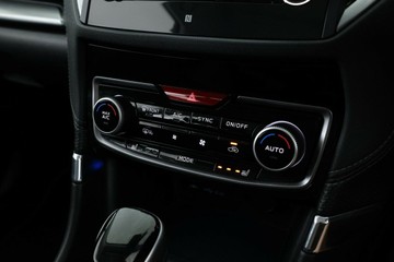 https://vehicle-cdn.autoleague.cloud/32409_61037274_27.jpg