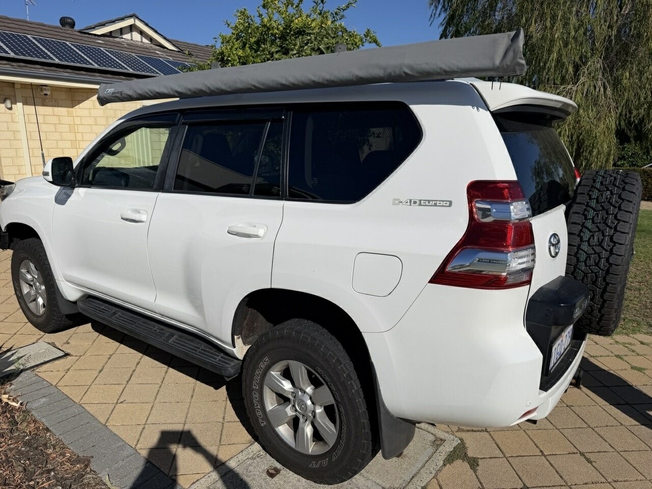 Toyota Landcruiser Prado image 2