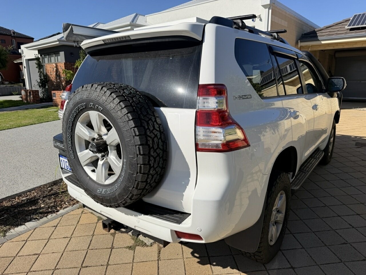 Toyota Landcruiser Prado image 4