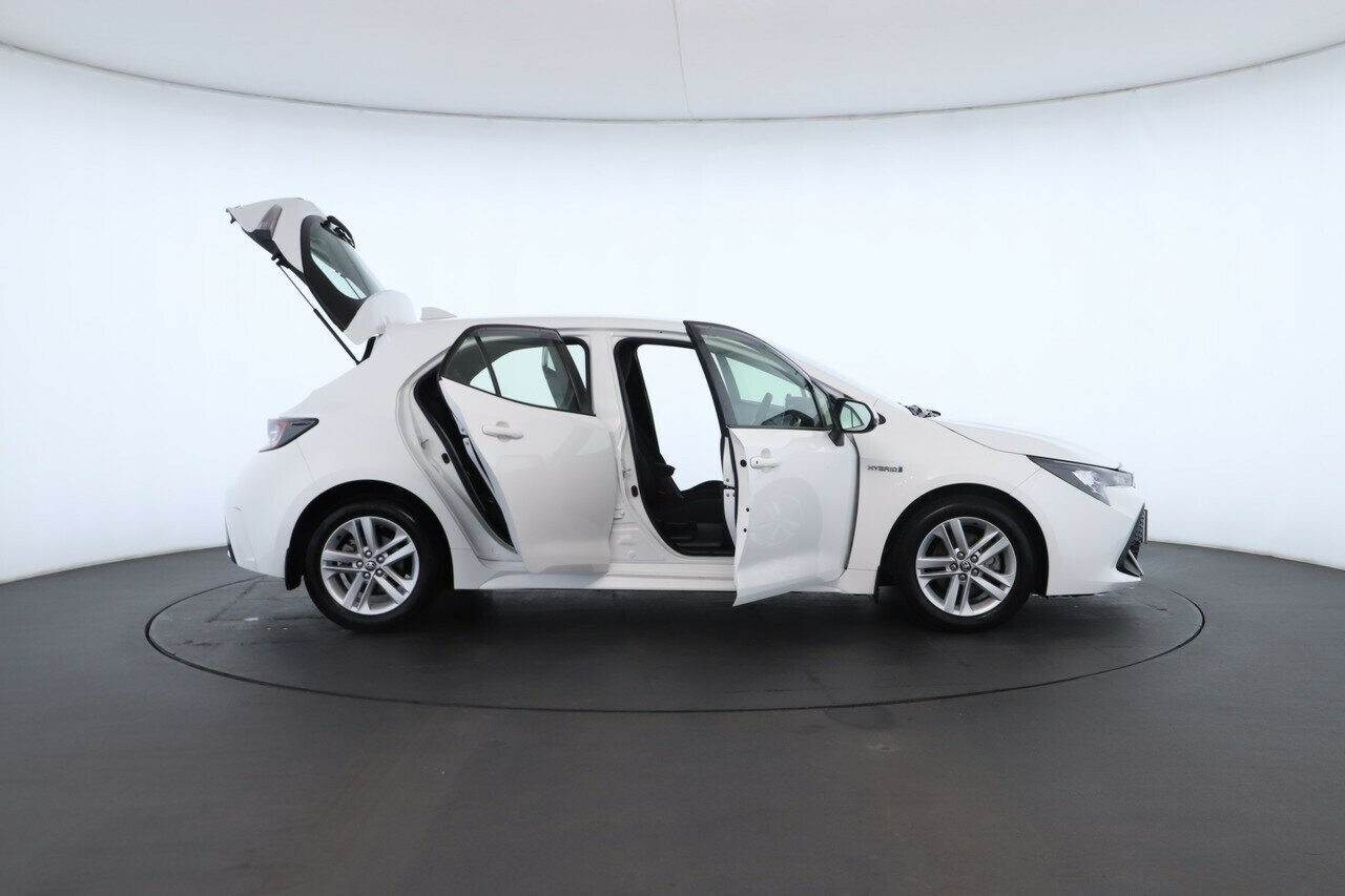 Toyota Corolla image 2