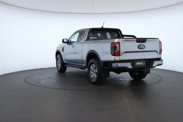 https://vehicle-cdn.autoleague.cloud/32409_61037485_13.jpg