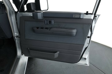 https://vehicle-cdn.autoleague.cloud/32409_61037493_17.jpg