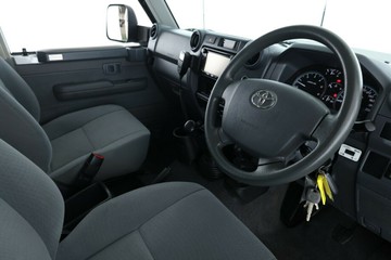 https://vehicle-cdn.autoleague.cloud/32409_61037493_19.jpg