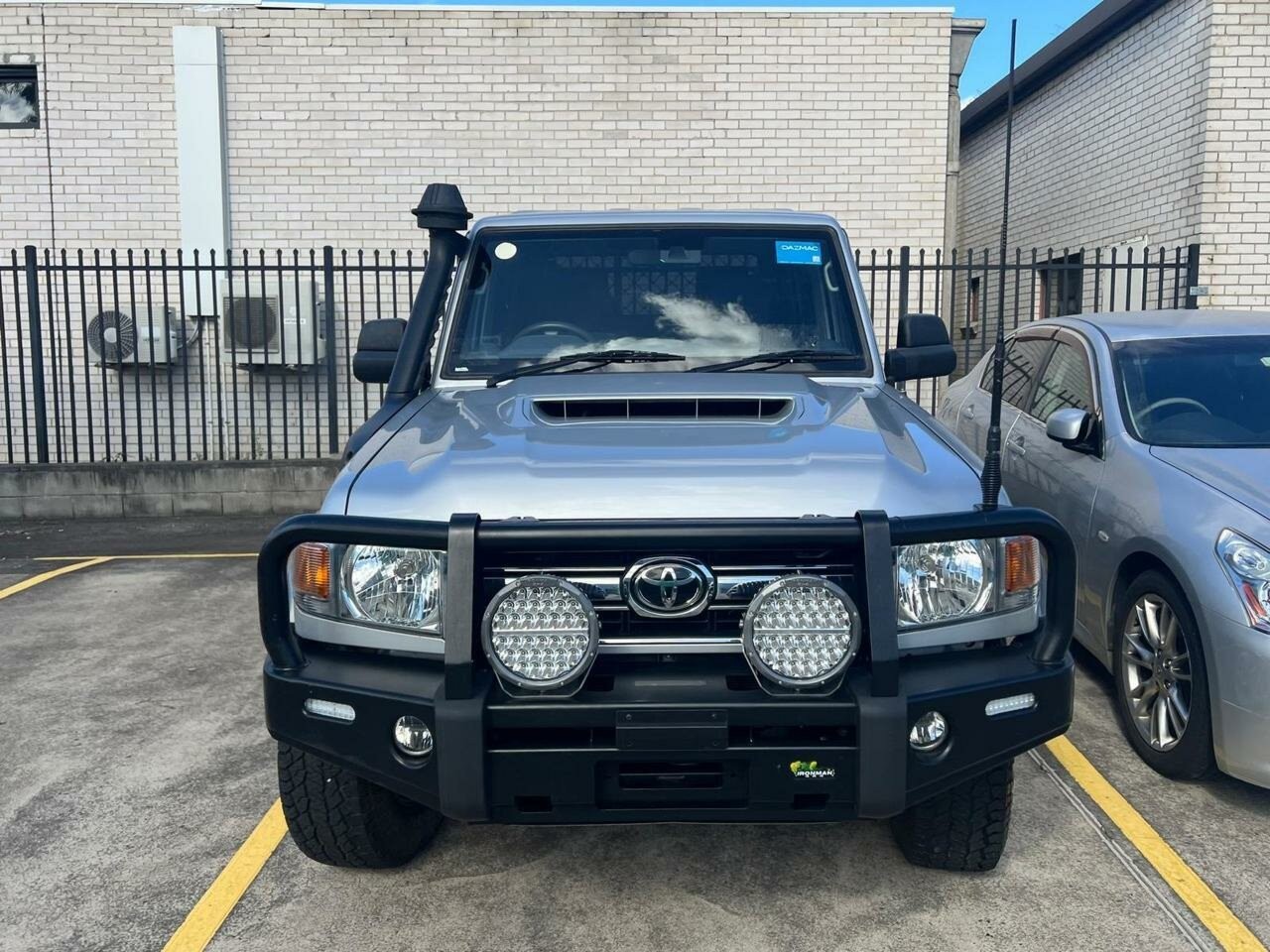 Toyota Landcruiser image 2