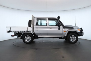 https://vehicle-cdn.autoleague.cloud/32409_61037493_3.jpg