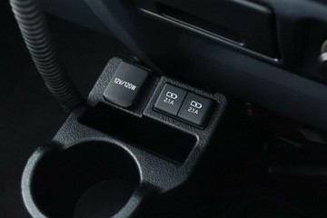https://vehicle-cdn.autoleague.cloud/32409_61037493_30.jpg
