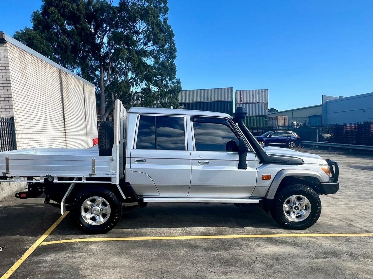 Toyota Landcruiser image 4